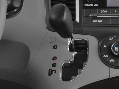 2014 Toyota SIENNA XLE 8-PASSENGER
