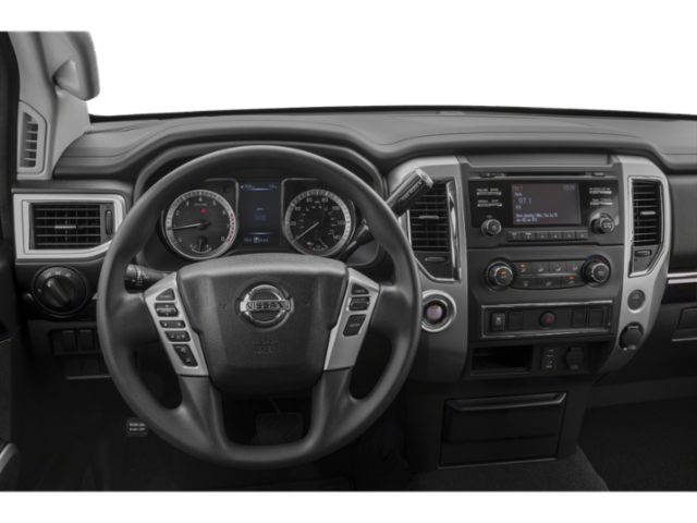 2018 Nissan Titan Crew Cab SV photo 2