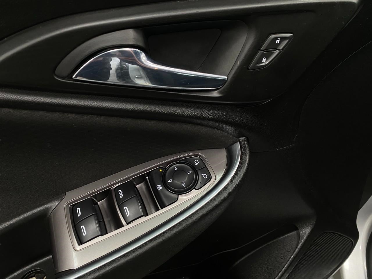 2020 Chevrolet Malibu 4dr Sdn LT