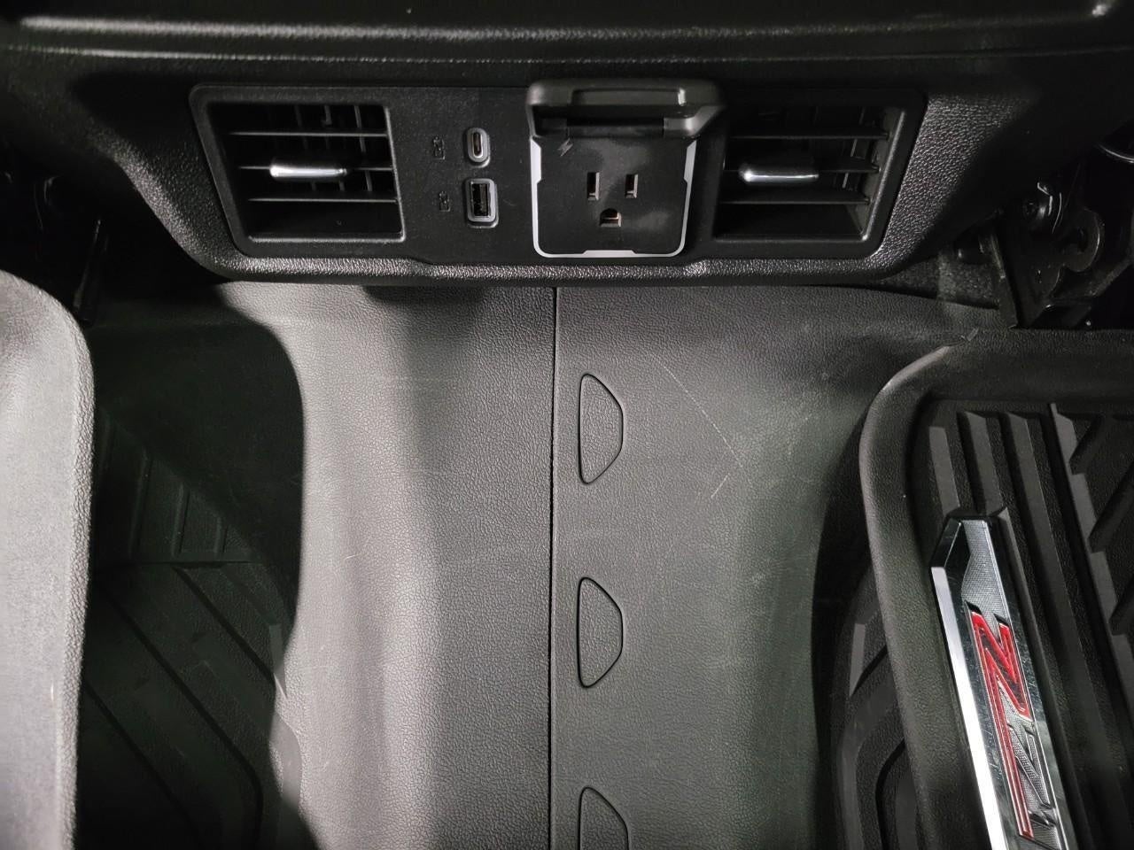 2022 Chevrolet Silverado 1500 4WD Crew Cab 147 RST