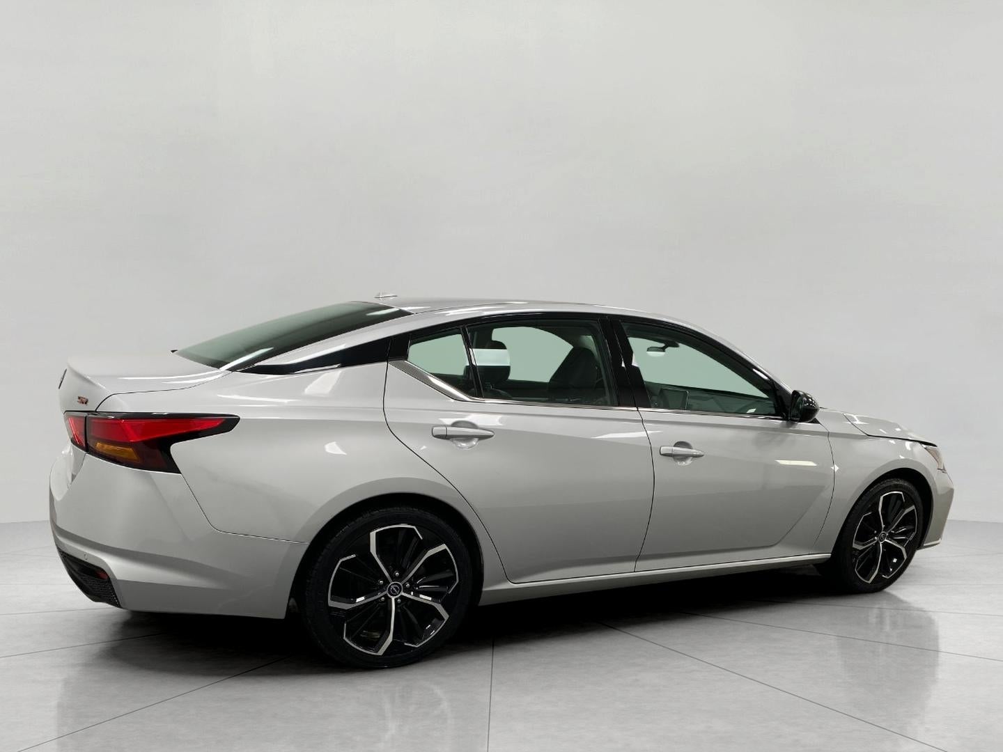 2024 Nissan Altima 2.5 SR Sedan