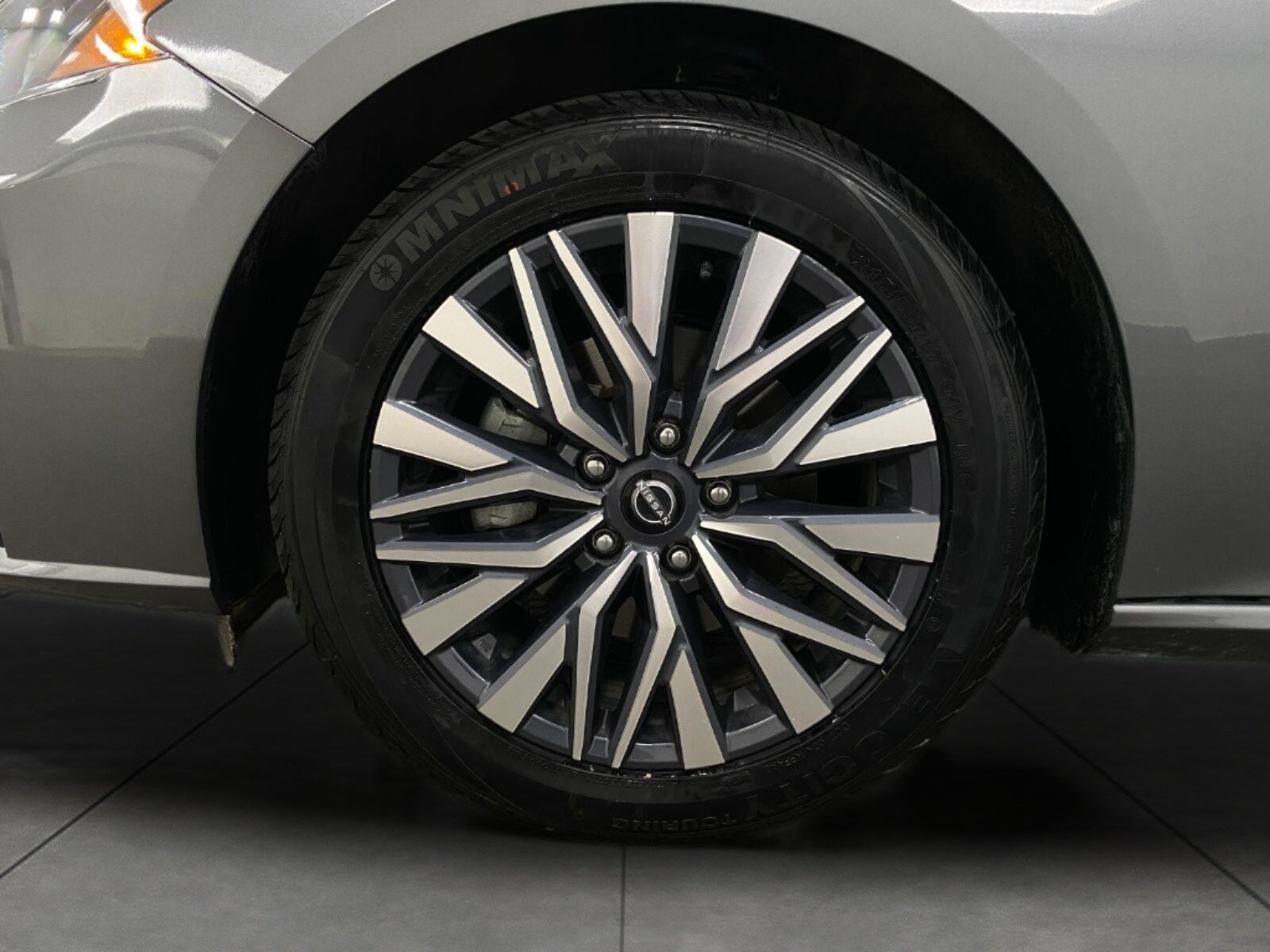 2025 Nissan Altima SV FWD