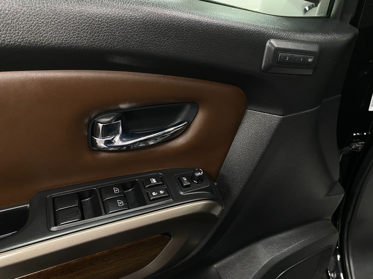 2021 Nissan Titan 4x4 Crew Cab Platinum Reserve