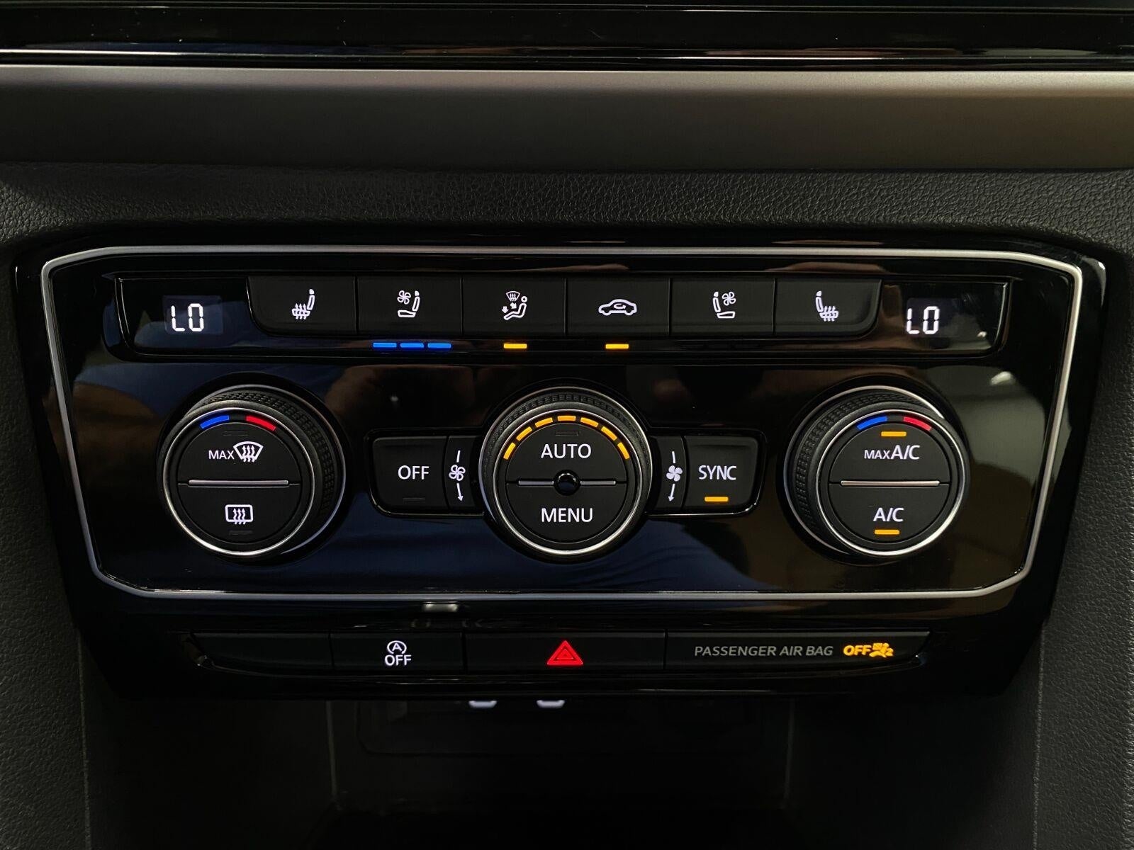2021 Volkswagen Atlas Cross Sport 3.6L V6 SEL Premium R-Line 4MOTION