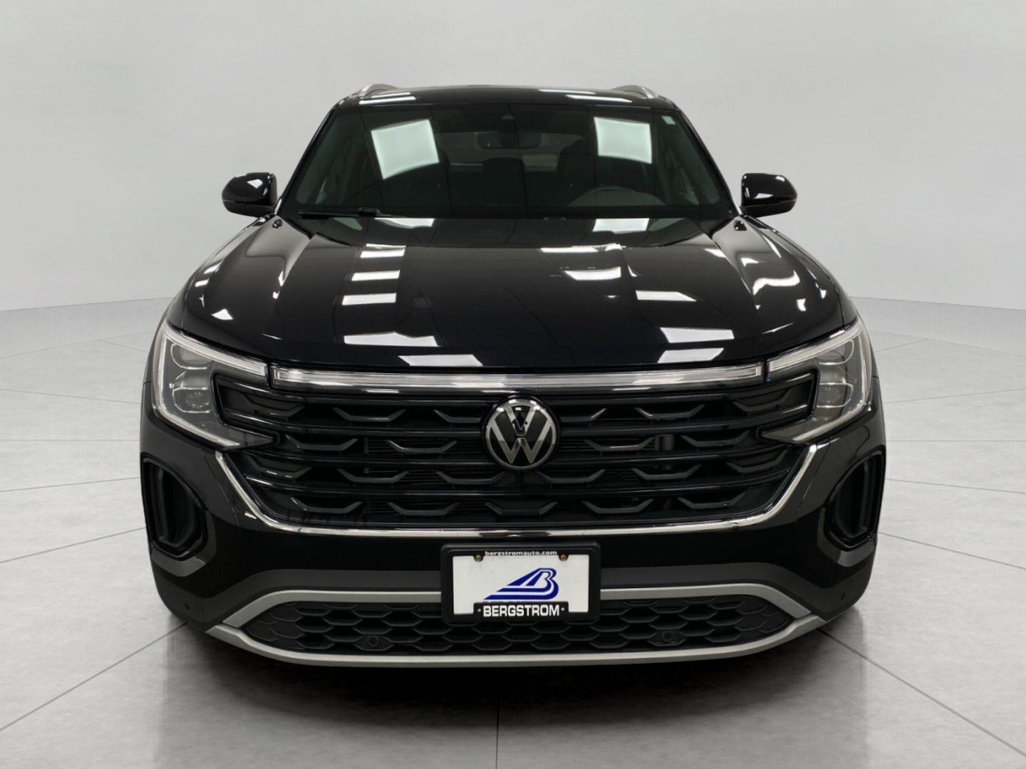 2024 Volkswagen Atlas Cross Sport 2.0T SE w/Technology 4MOTION