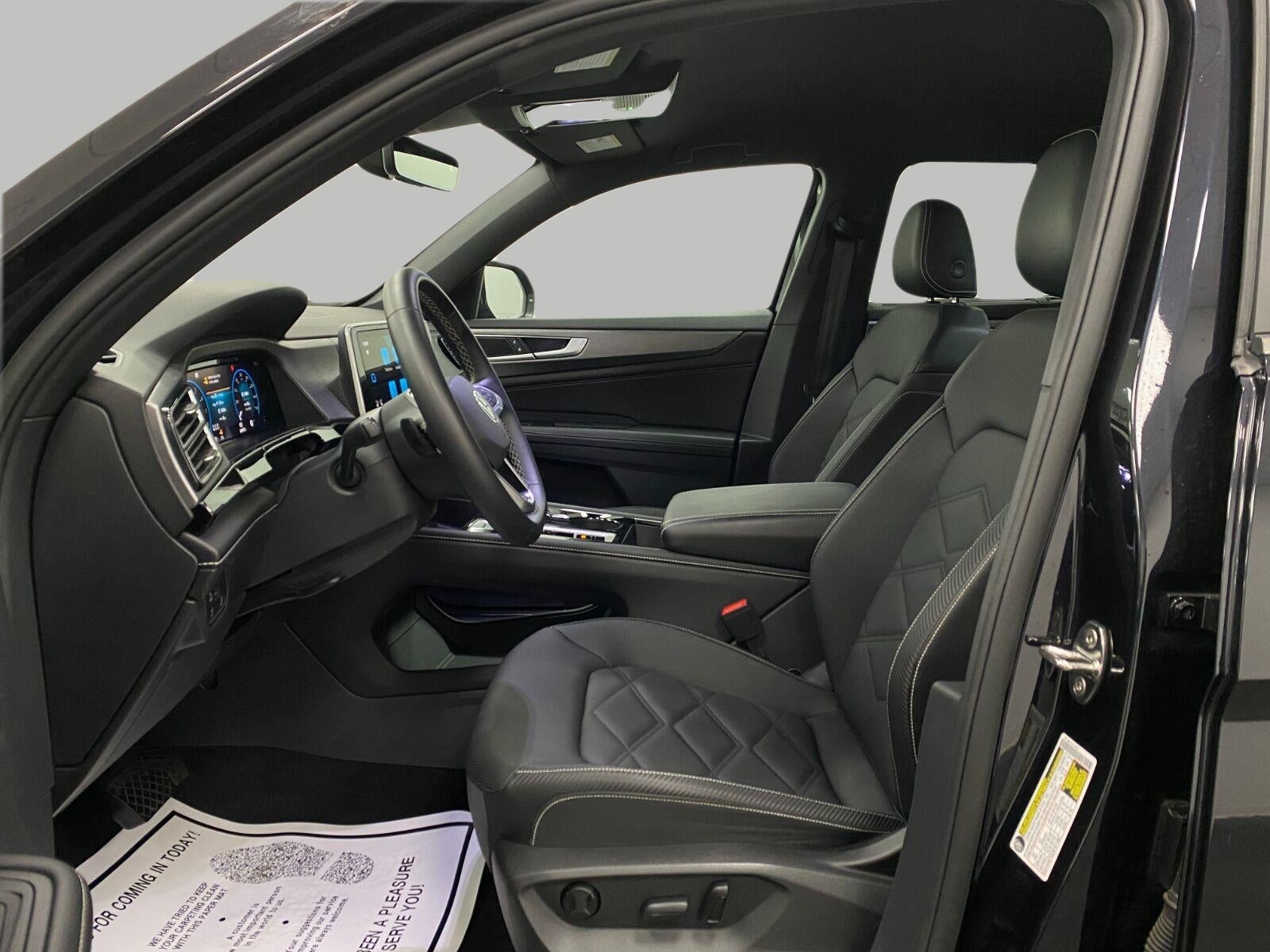2024 Volkswagen Atlas Cross Sport 2.0T SE w/Technology 4MOTION