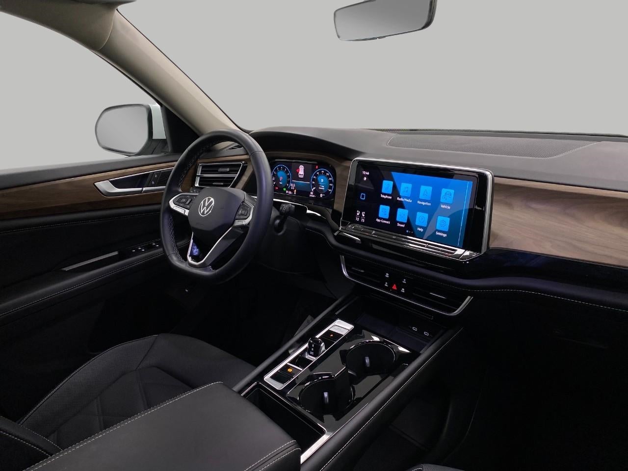 2024 Volkswagen Atlas 2.0T SE w/Technology 4MOTION