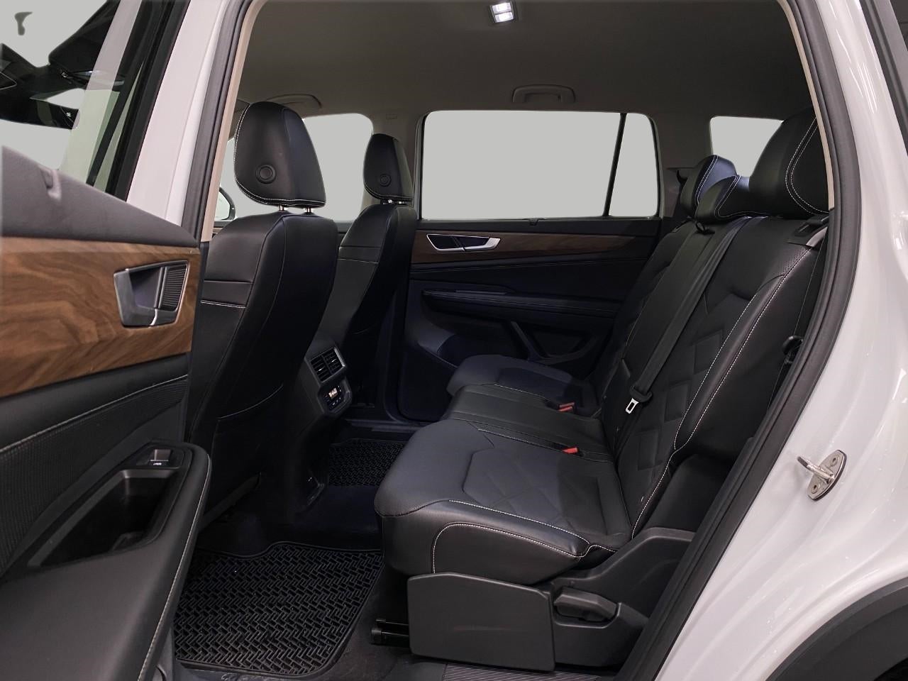 2024 Volkswagen Atlas 2.0T SE w/Technology 4MOTION