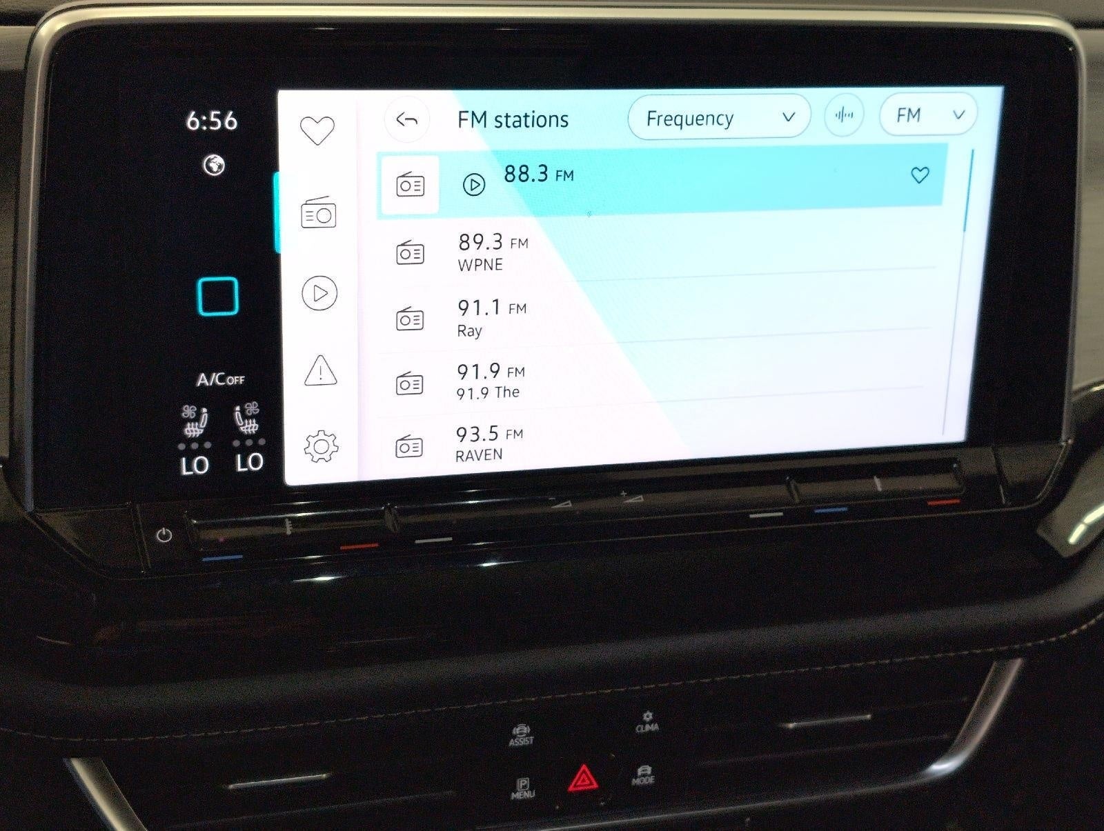 2024 Volkswagen Atlas Cross Sport 2.0T SE w/Technology 4MOTION