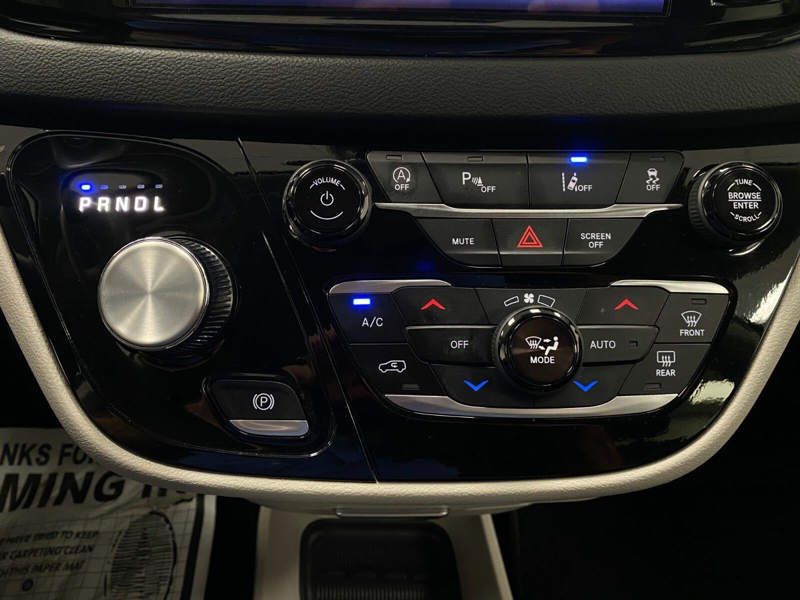 2024 Chrysler Pacifica Touring L FWD