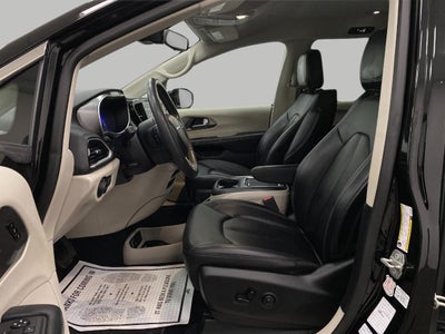 2024 Chrysler Pacifica Touring L FWD