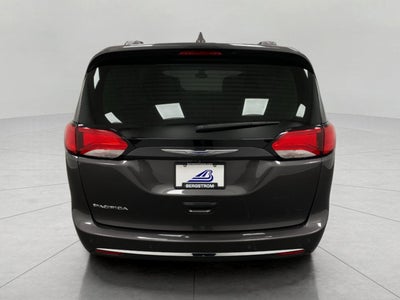 2017 Chrysler Pacifica Touring-L Plus FWD