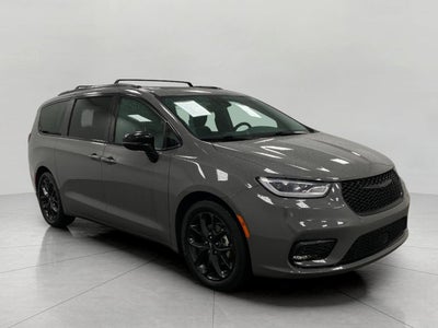 2025 Chrysler Pacifica Limited FWD