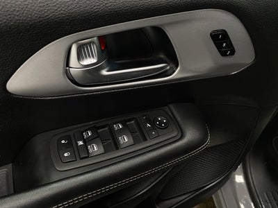 2025 Chrysler Pacifica Limited FWD