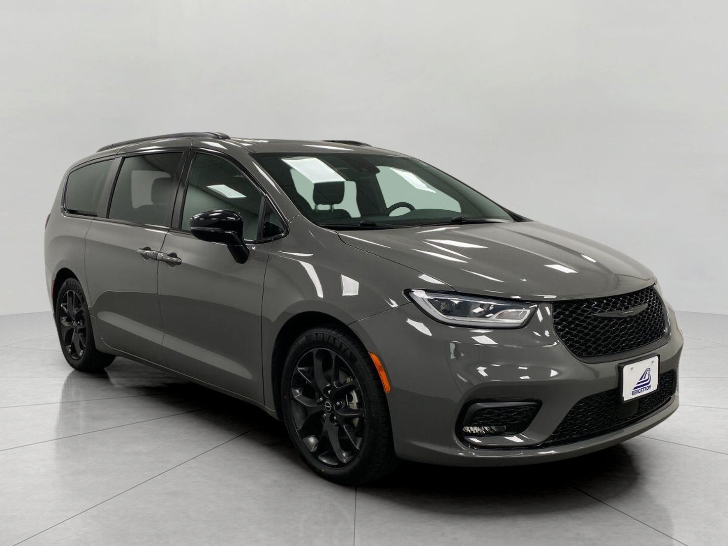 2025 Chrysler Pacifica Limited FWD