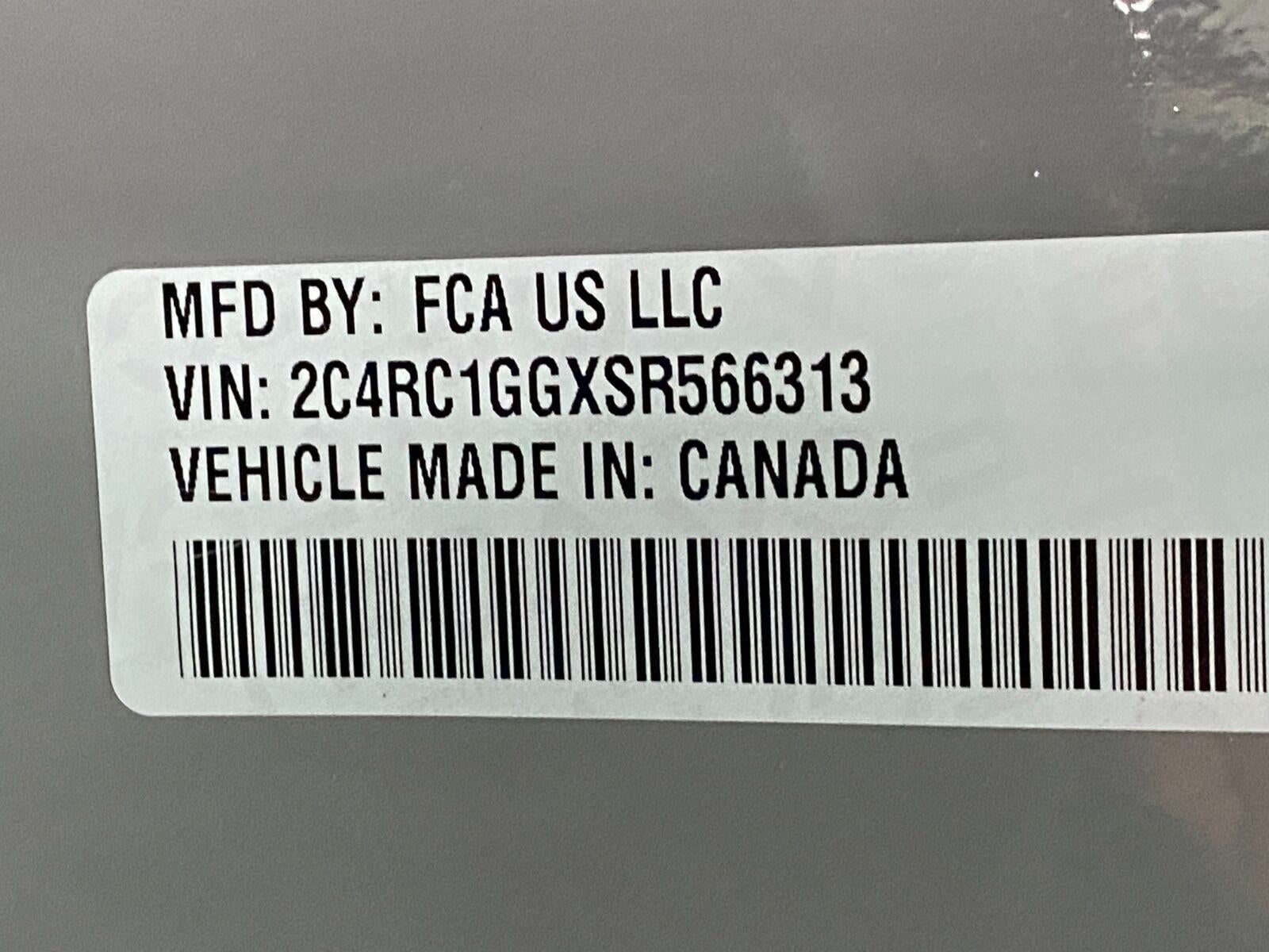 2025 Chrysler Pacifica Limited FWD