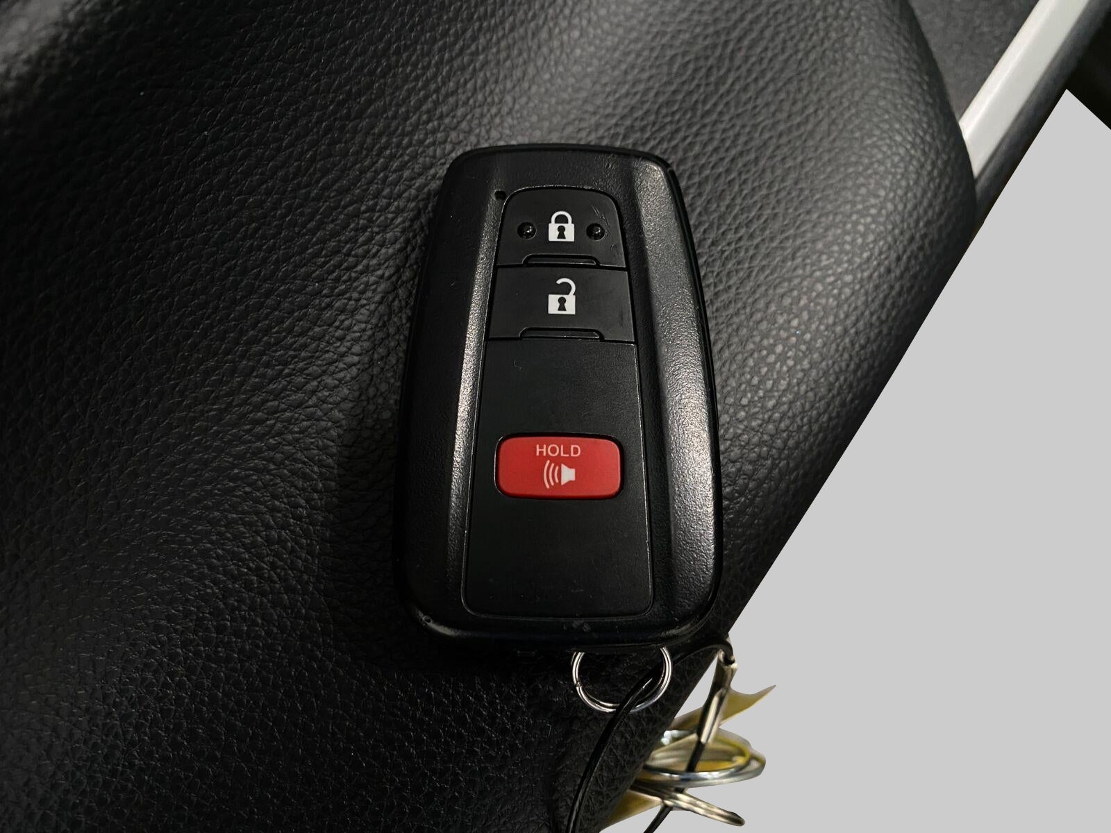 2025 Toyota RAV4 XLE AWD