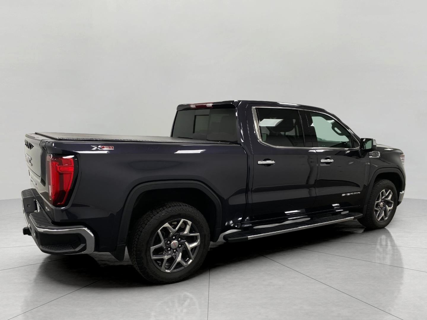 2024 GMC Sierra 1500 4WD Crew Cab 147 SLT