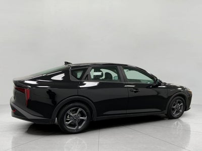 2025 Kia K4 LXS FWD
