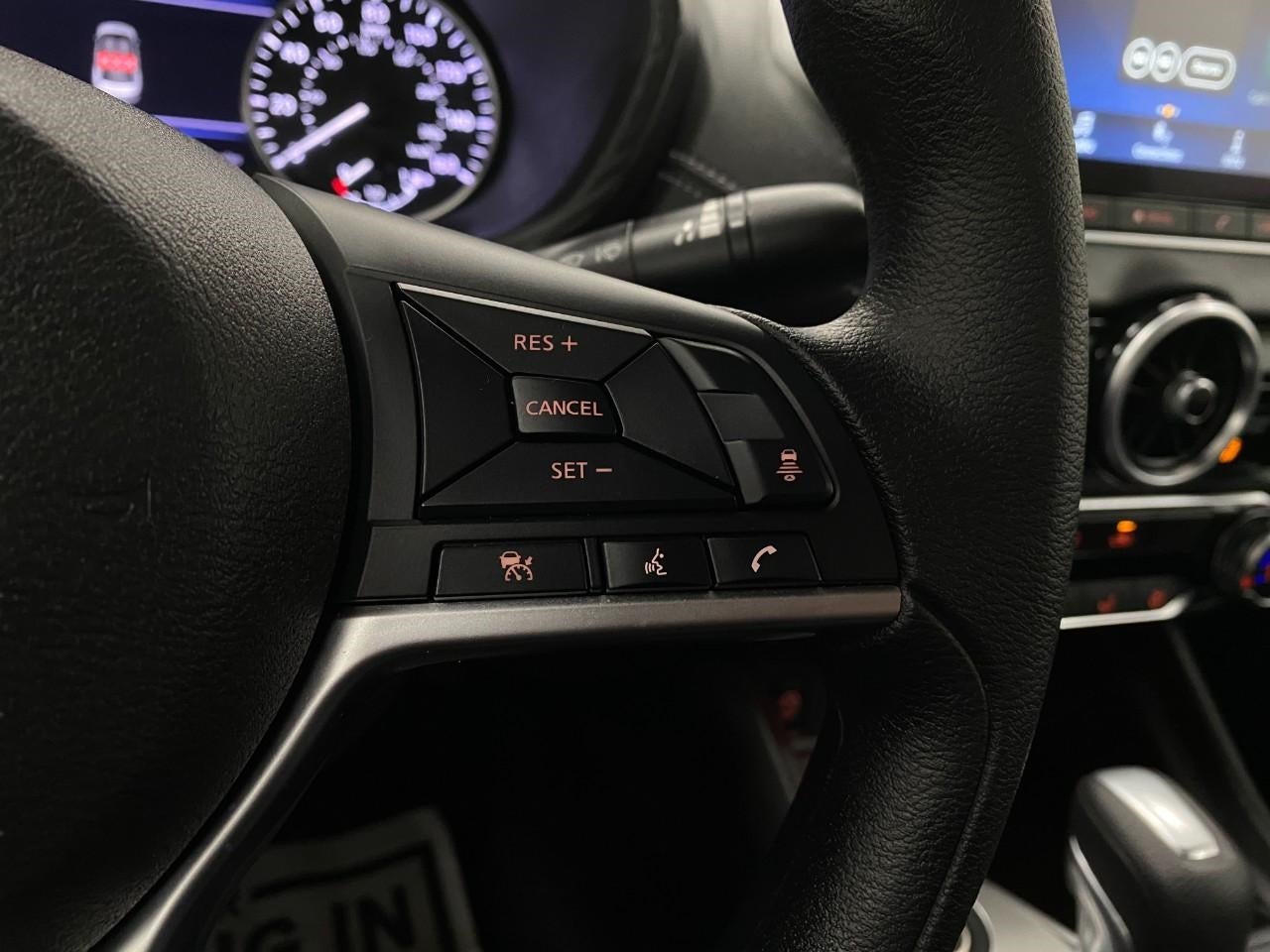 2025 Nissan Sentra SV CVT