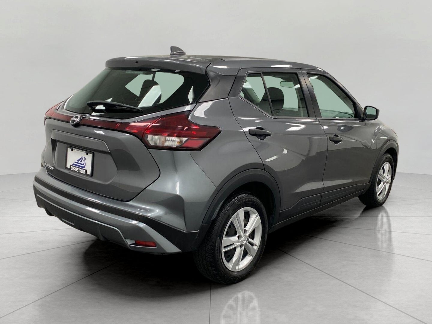 2024 Nissan Kicks S FWD