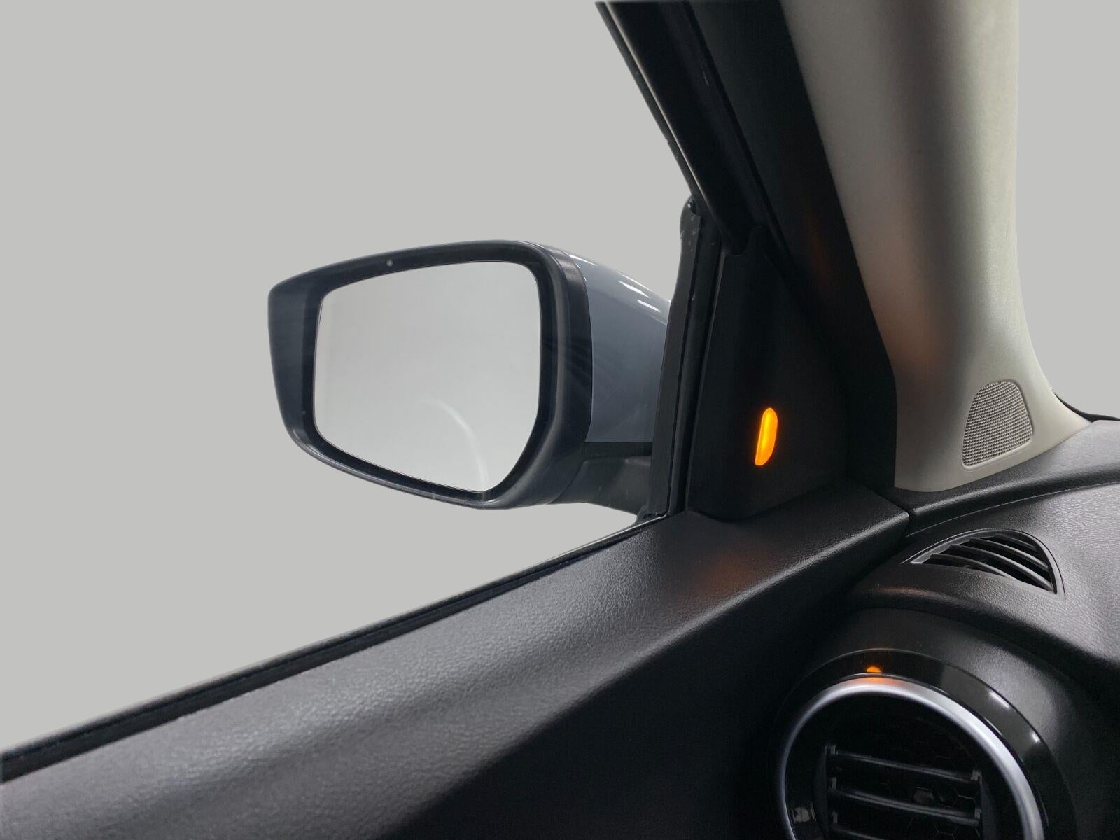 2024 Nissan Kicks SV FWD