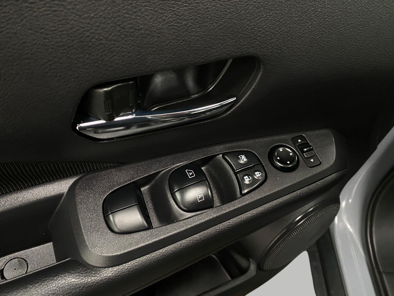 2024 Nissan Kicks SV FWD
