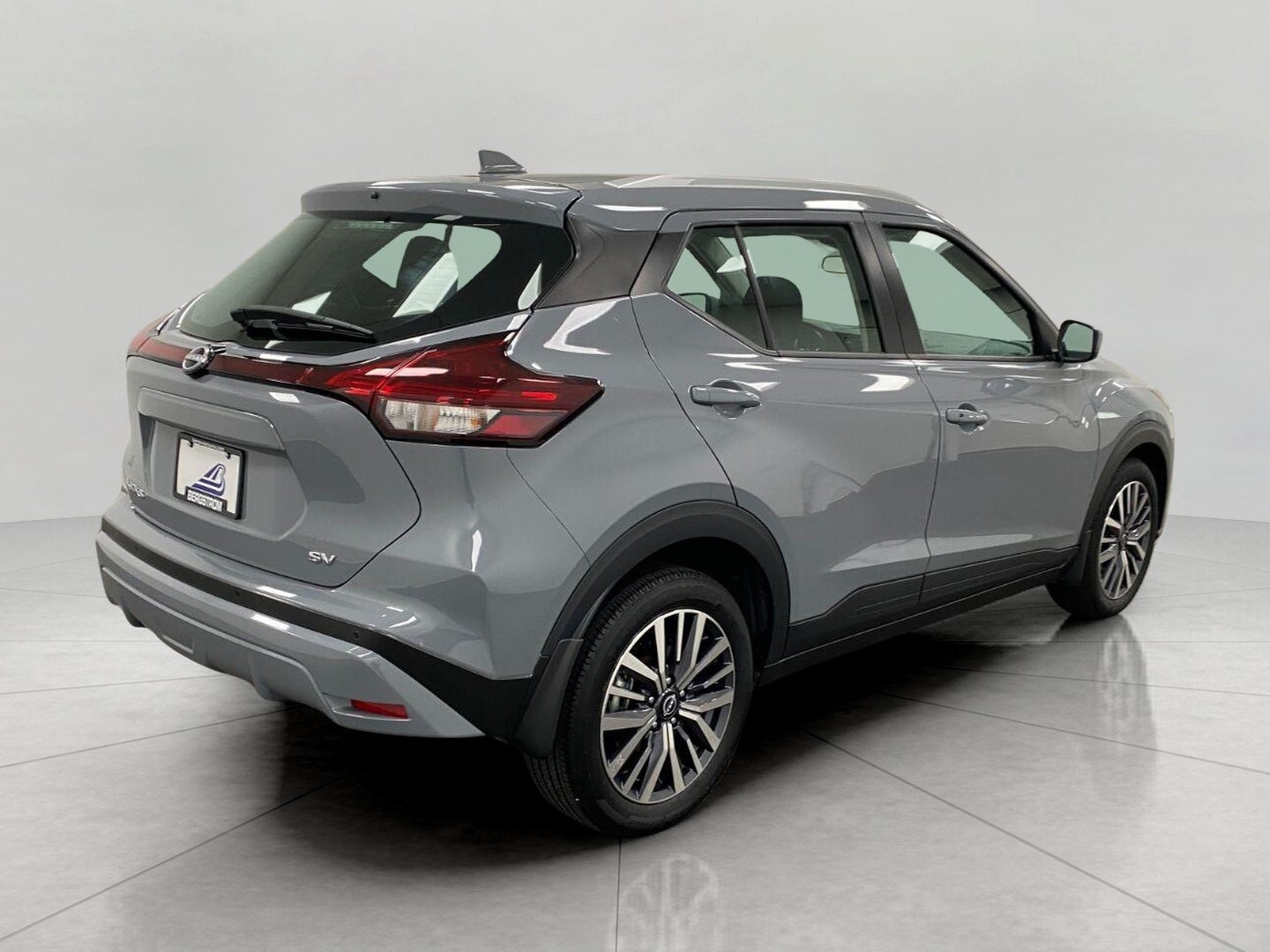 2024 Nissan Kicks SV FWD