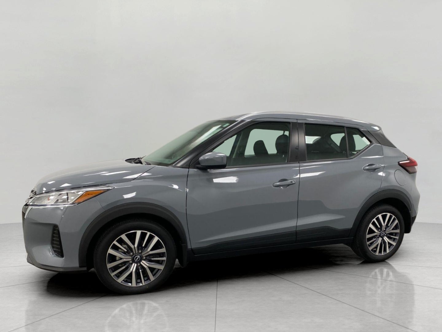 2024 Nissan Kicks SV FWD
