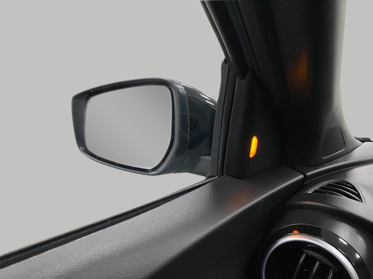 2024 Nissan Kicks SR FWD