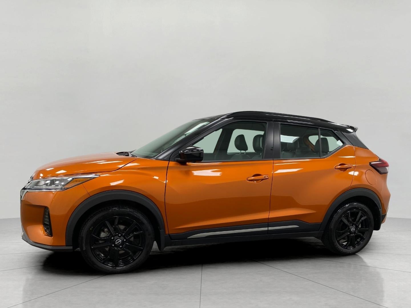 2024 Nissan Kicks SR FWD