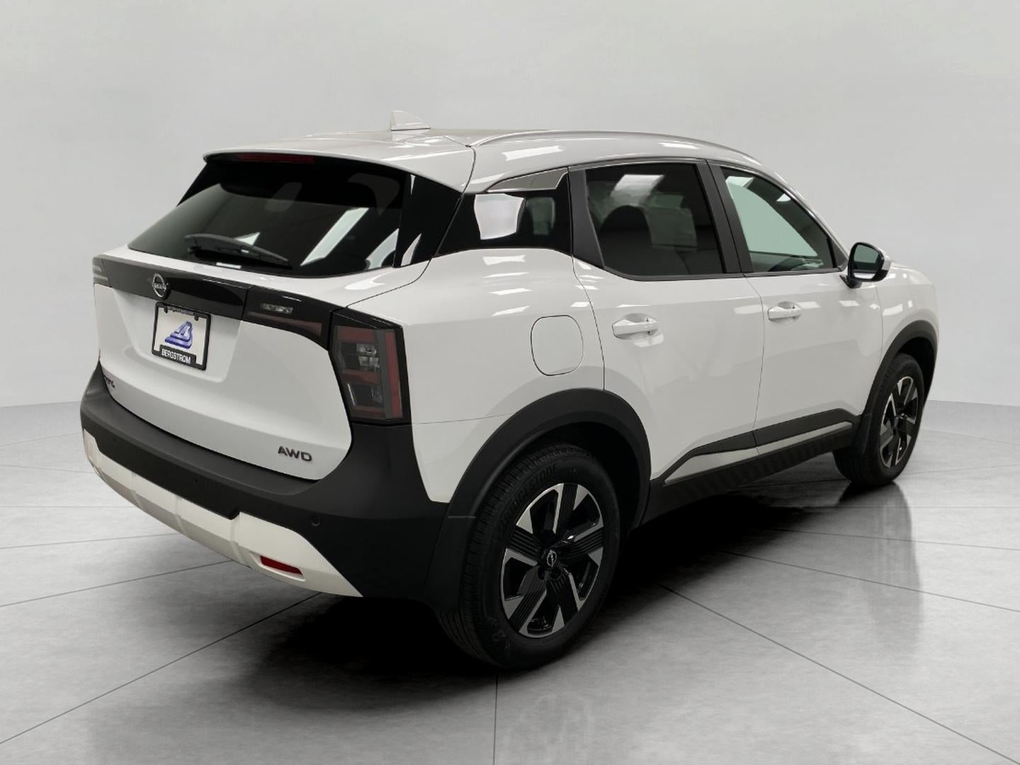 2025 Nissan Kicks SV AWD