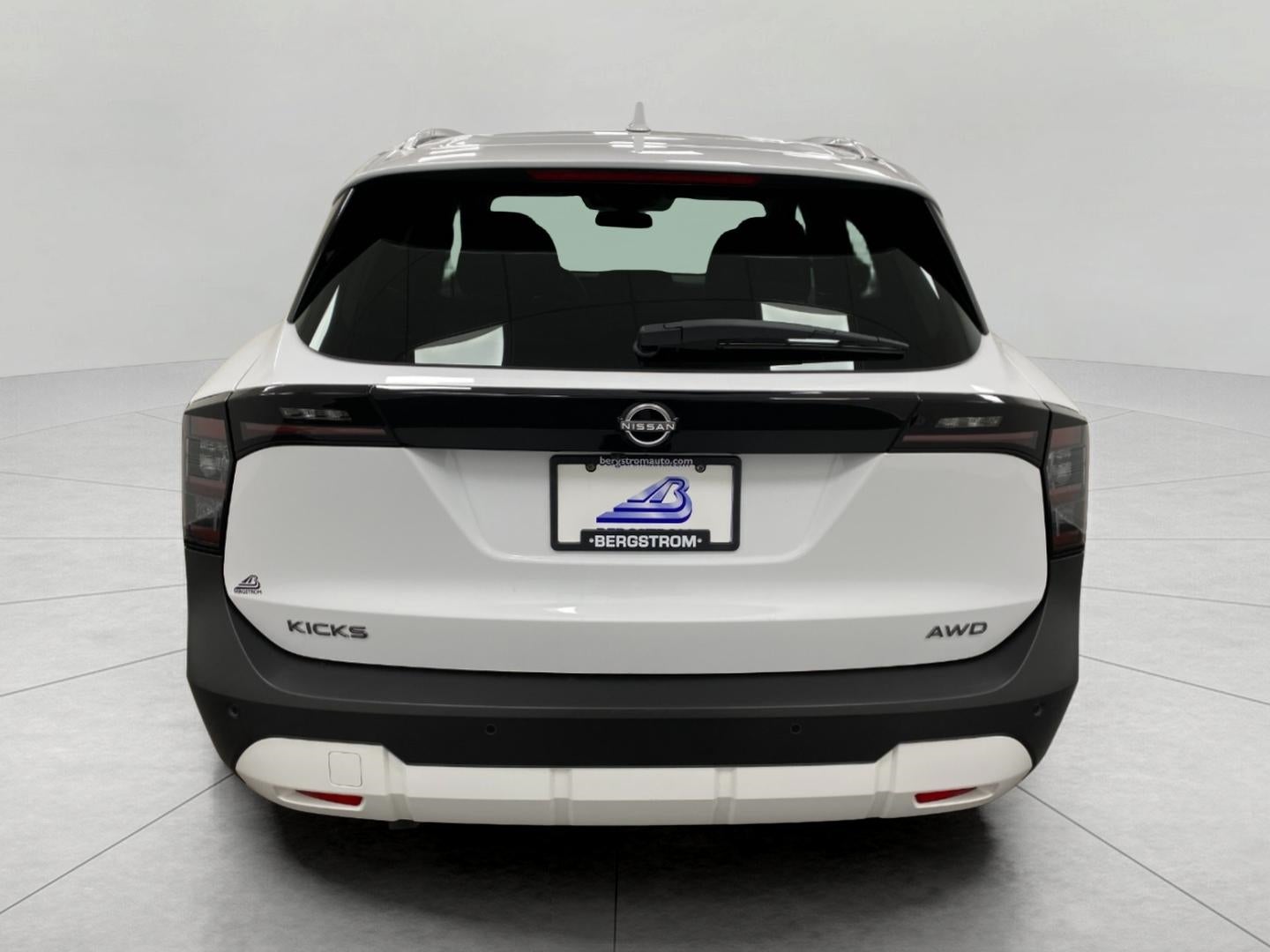 2025 Nissan Kicks SV AWD