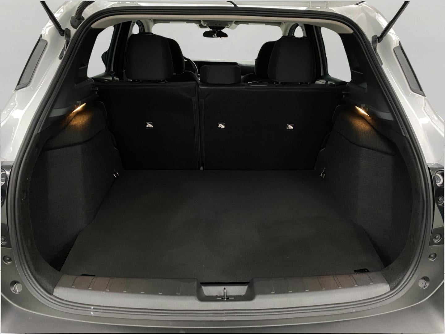 2025 Nissan Kicks SV AWD