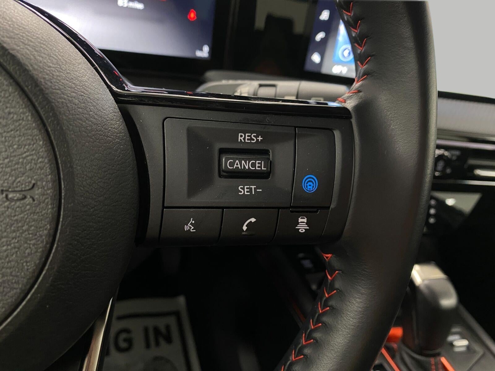 2025 Nissan Kicks SR AWD