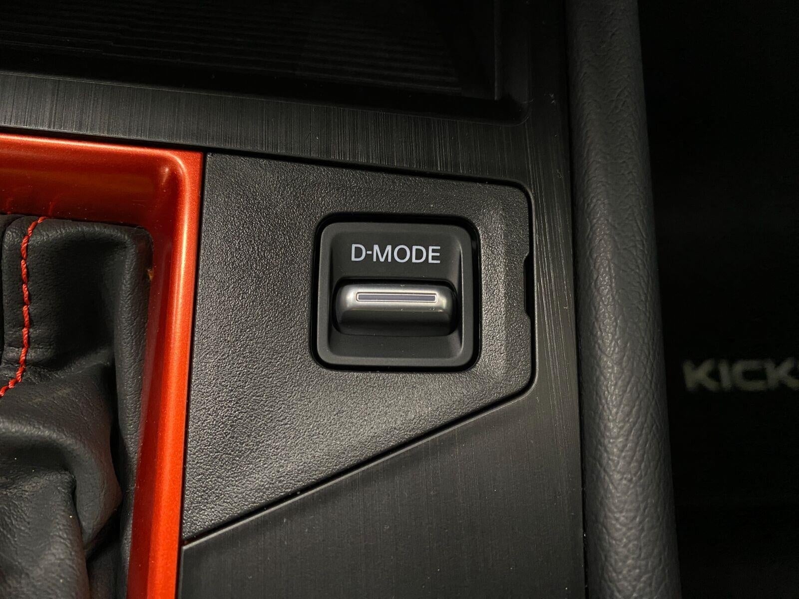 2025 Nissan Kicks SR AWD