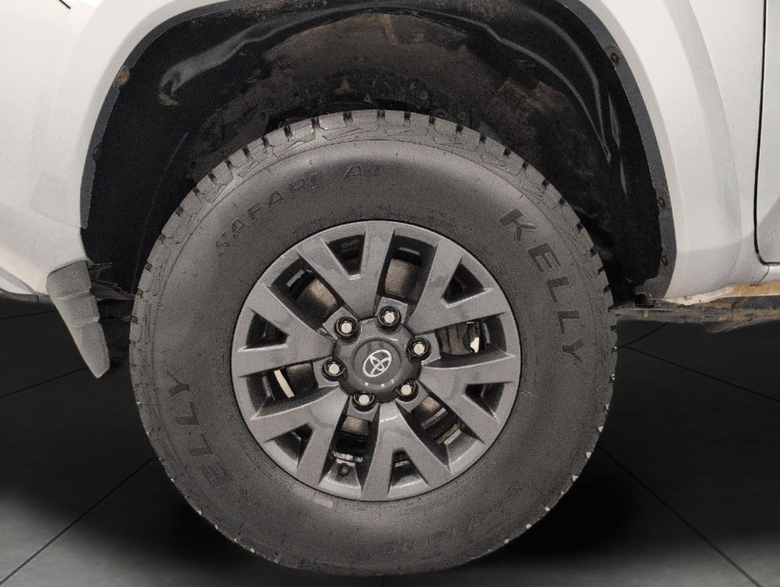 2023 Toyota Tacoma 4WD SR5 Double Cab 5' Bed V6 AT