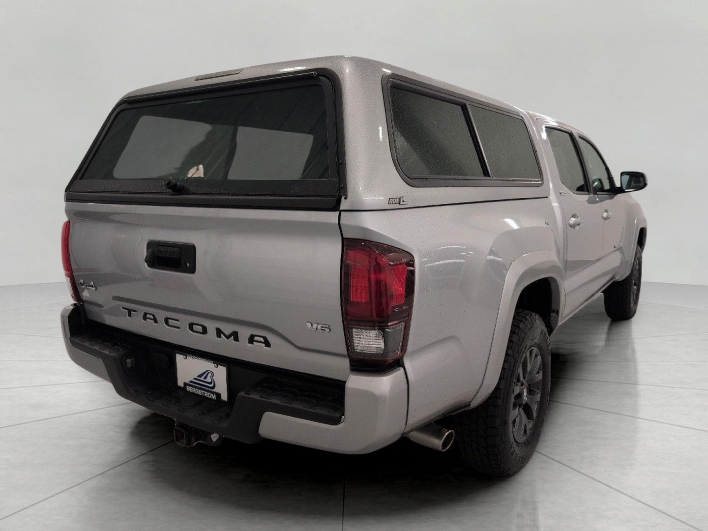 2023 Toyota Tacoma 4WD SR5 Double Cab 5' Bed V6 AT