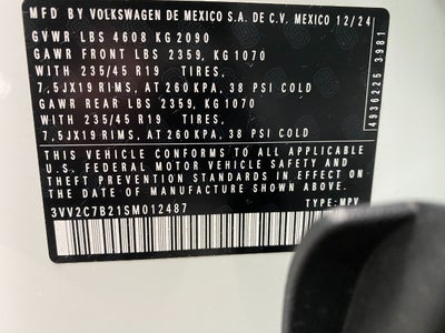 2025 Volkswagen Taos SE Black 4MOTION