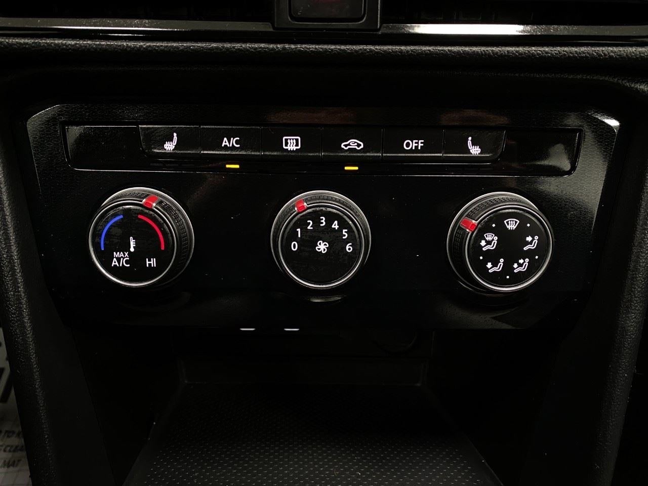 2025 Volkswagen Taos S 4MOTION