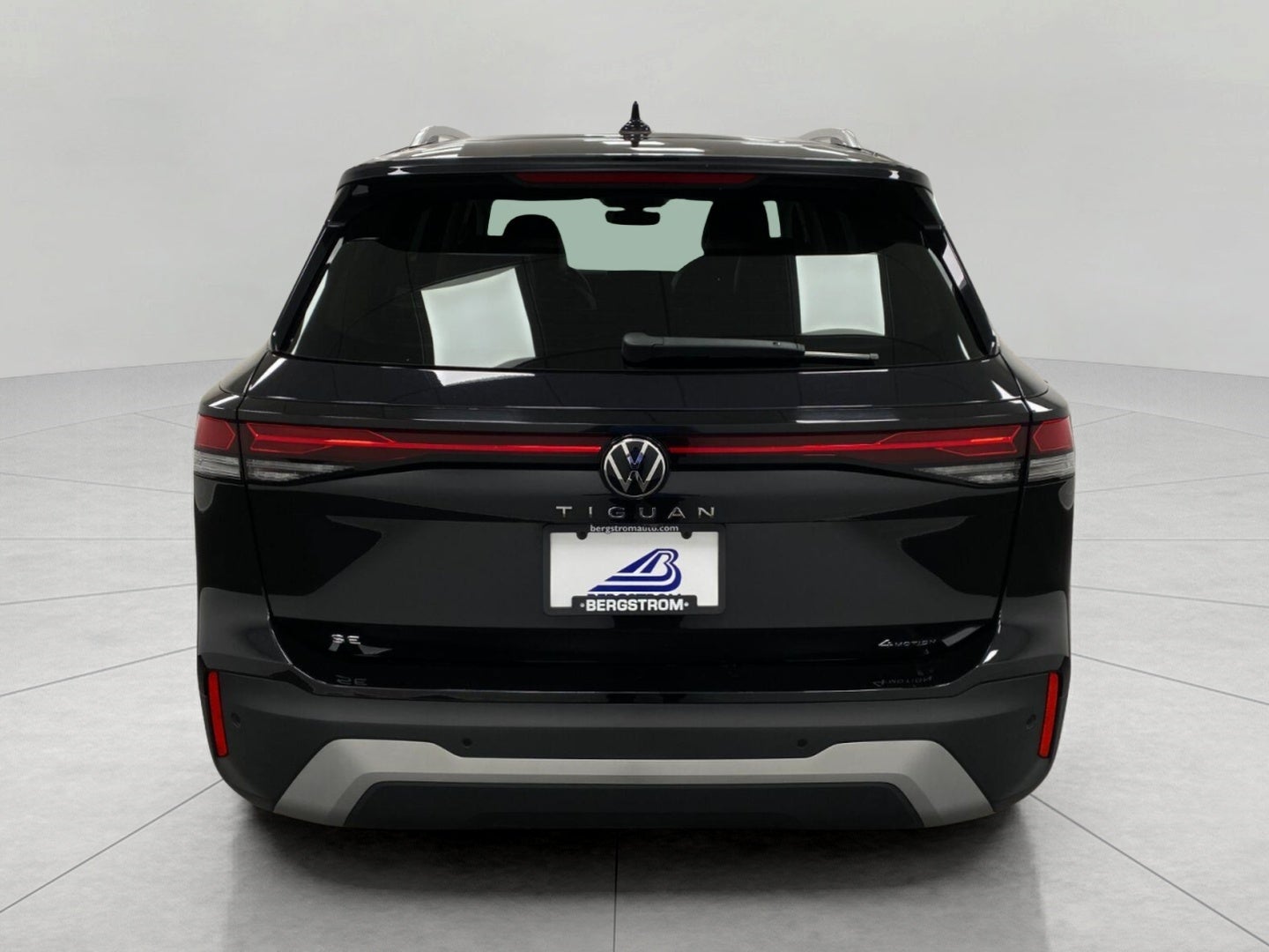 2026 Volkswagen Tiguan SE 4MOTION