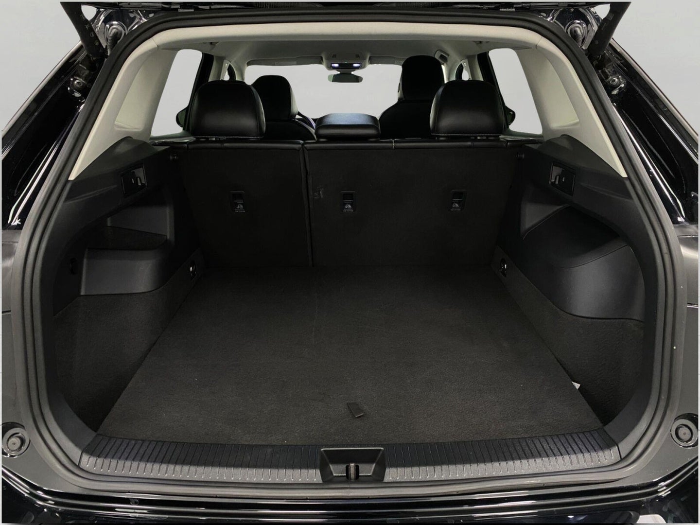2026 Volkswagen Tiguan SE 4MOTION