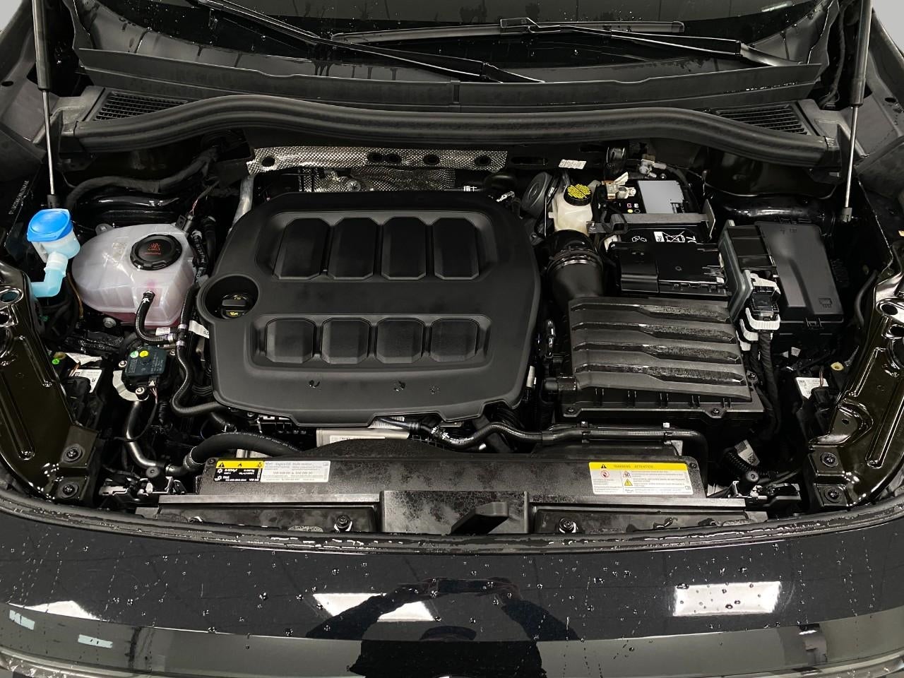 2025 Volkswagen Tiguan 2.0T SE 4MOTION
