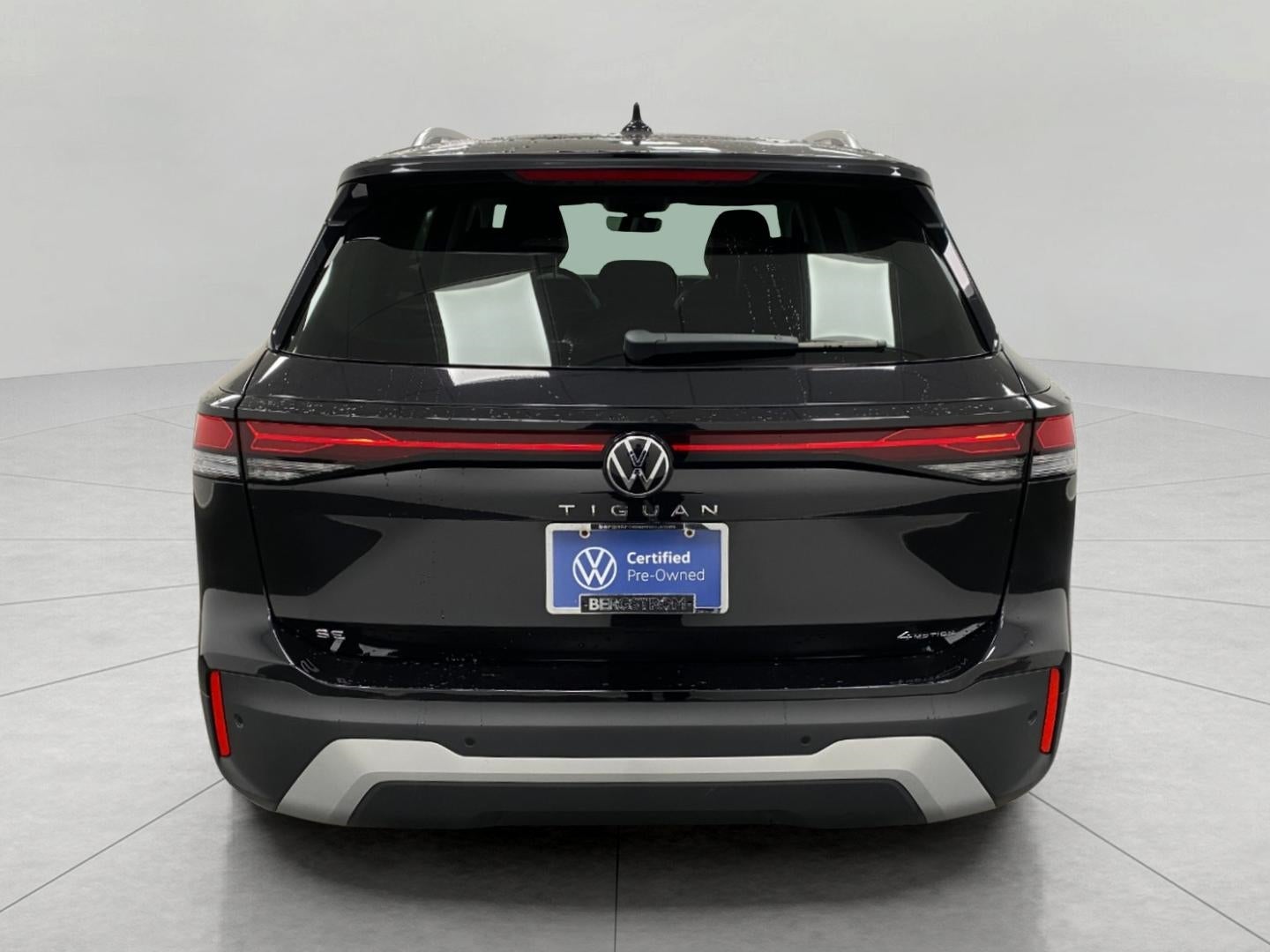 2025 Volkswagen Tiguan 2.0T SE 4MOTION
