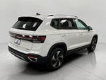 2025 Volkswagen Taos SE 4MOTION