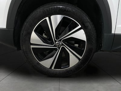 2025 Volkswagen Taos SE 4MOTION