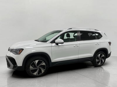 2025 Volkswagen Taos SE 4MOTION