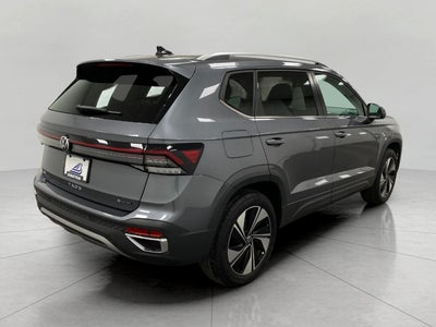 2025 Volkswagen Taos SE 4MOTION