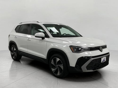 2025 Volkswagen Taos SE 4MOTION
