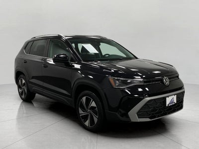 2025 Volkswagen Taos SE 4MOTION